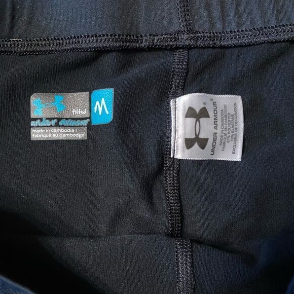 Under armour black cropped leggings and running shorts combo pack - Picture 7 of 9